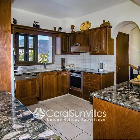 Paradise 413 By Coral Sun * Kato Yialia