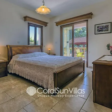 Villa Paradise 413 By Coral Sun Kato Yialia