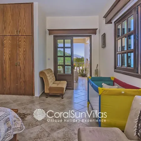 Villa Paradise 413 By Coral Sun Kato Yialia