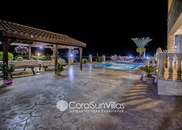 Villa Paradise 413 By Coral Sun *